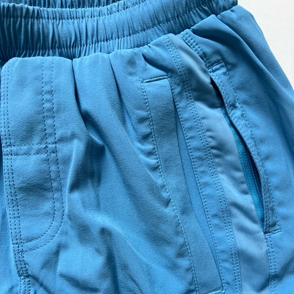 NEW Blue Toes on the Nose Swim Shorts with 2 Front Pockets Side Zip Pocket Small - Picture 3 of 4